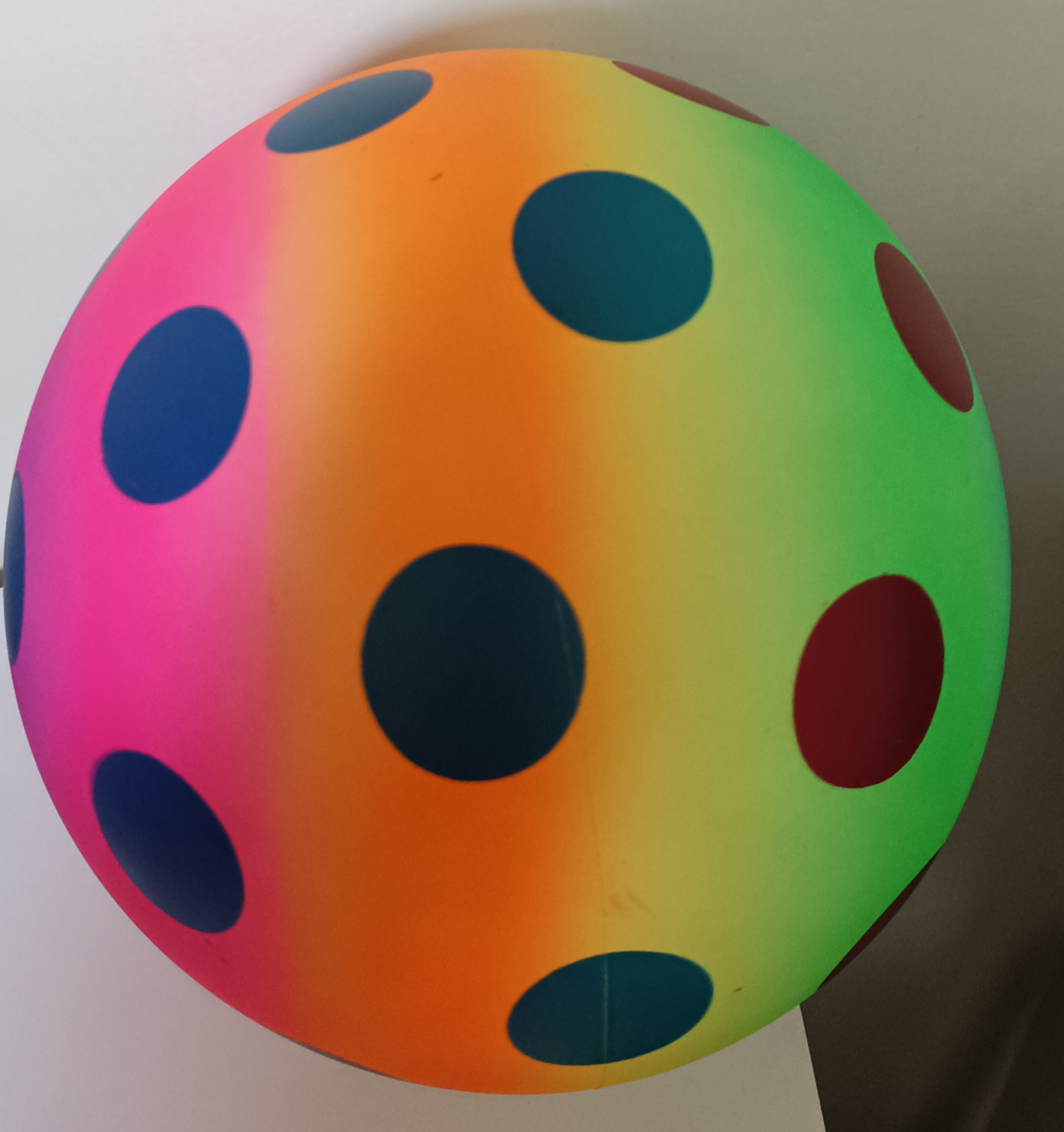 Pöttyös szivárvány labda 22 cm-es